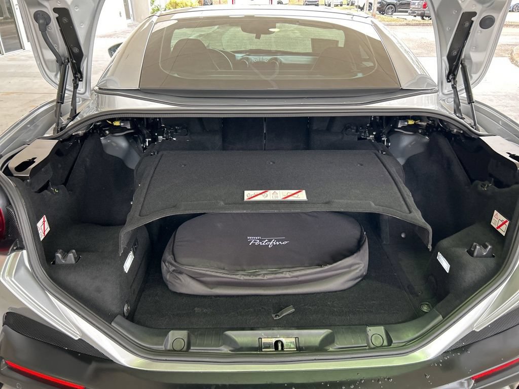 Used 2019 Ferrari Portofino RWD image 47