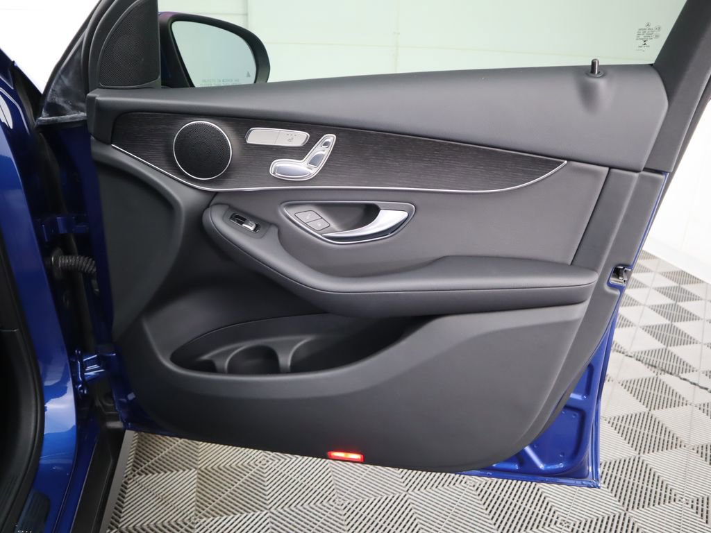 Used 2022 Mercedes-Benz GLC 300 image 25