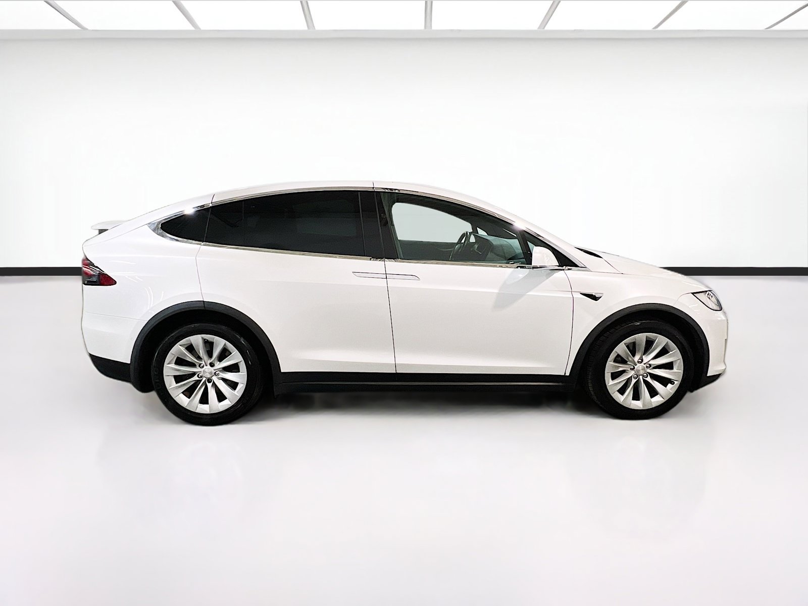 Used 2020 Tesla Model X Long Range AWD/4WD image 24