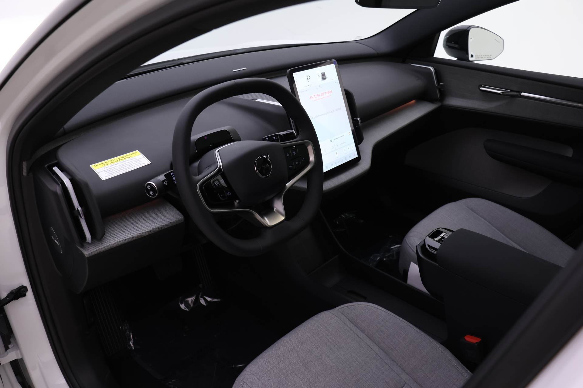 New 2025 Volvo EX30 Ultra w/ Climate Package image 6