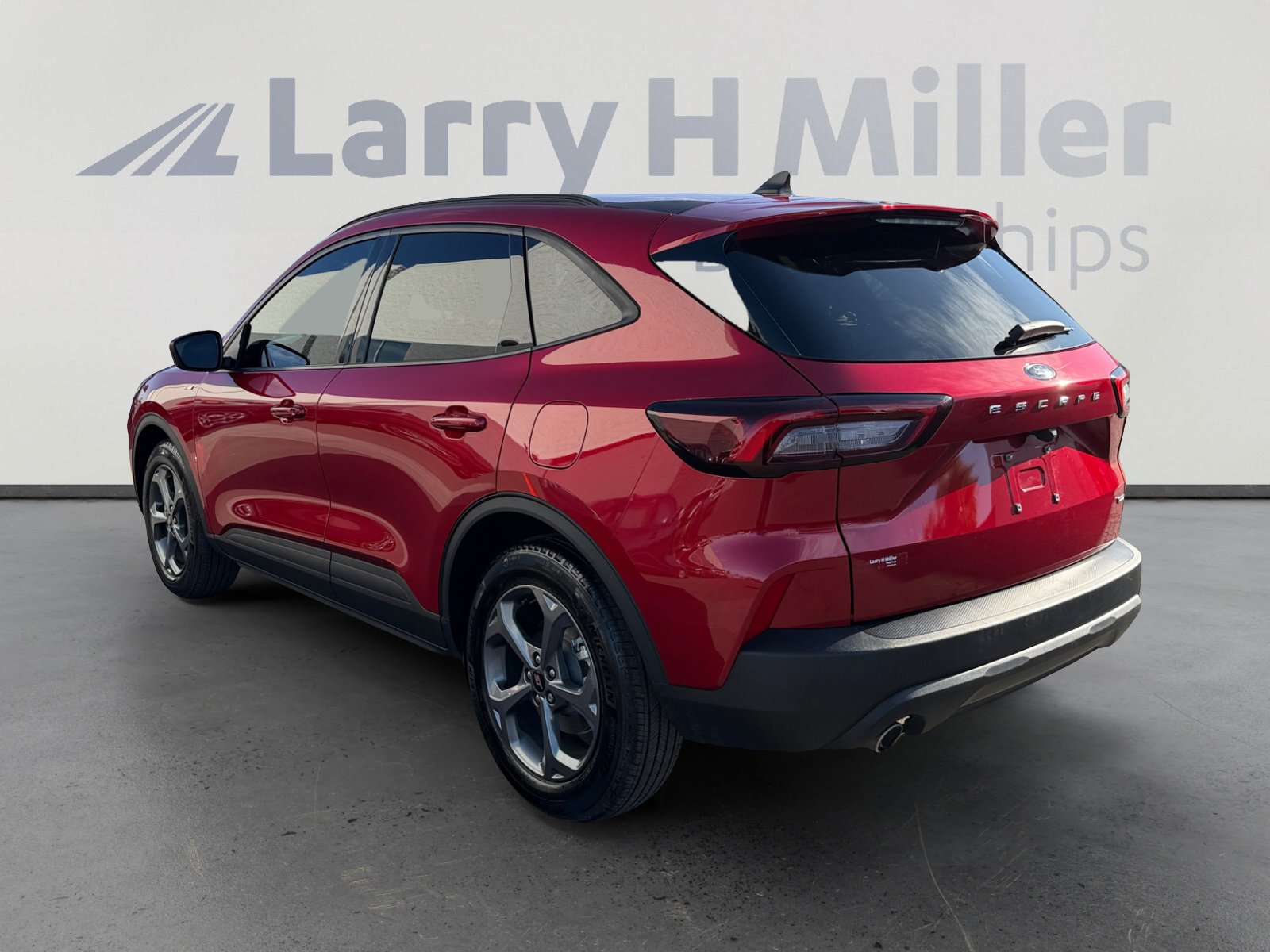 Used 2025 Ford Escape ST-Line w/ Equipment Group 301A FWD image 3