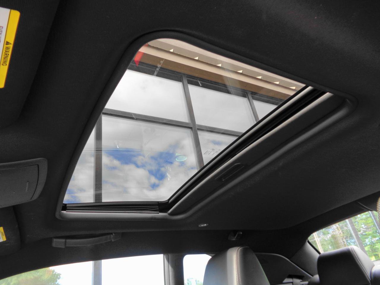 Used 2013 Dodge Challenger SRT8 w/ Harman Kardon Audio Group RWD image 16