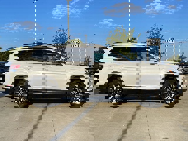 New 2026 Volkswagen Atlas SE image 7