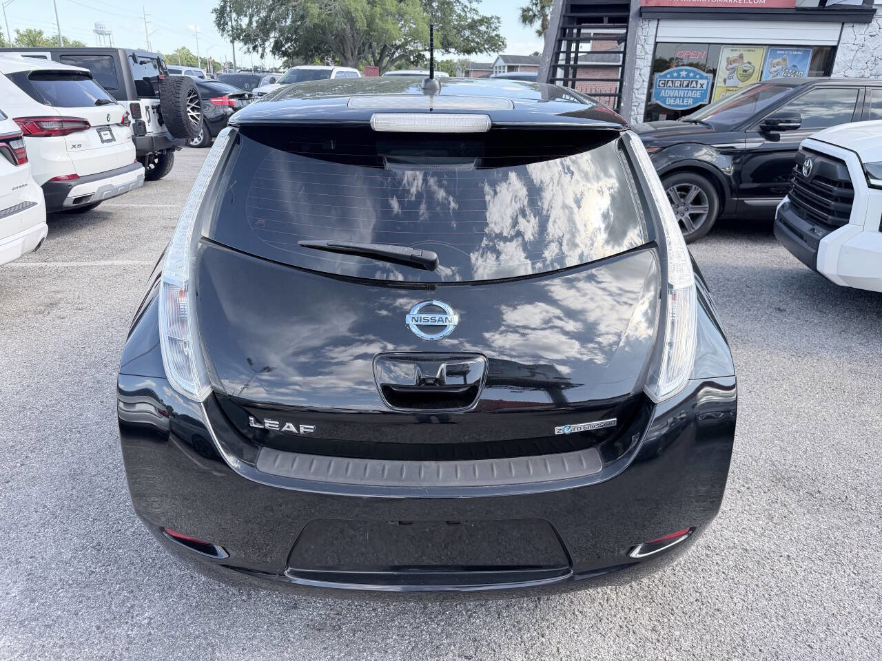 Used 2015 Nissan Leaf SL w/ Premium Package image 4