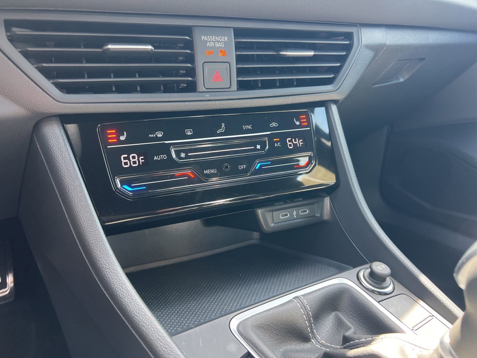 Used 2025 Volkswagen Jetta Sport image 17