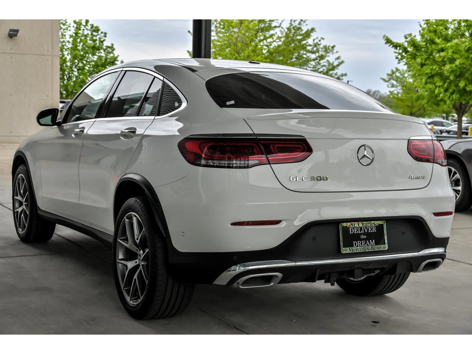 Used 2020 Mercedes-Benz GLC 300 4MATIC Coupe image 6