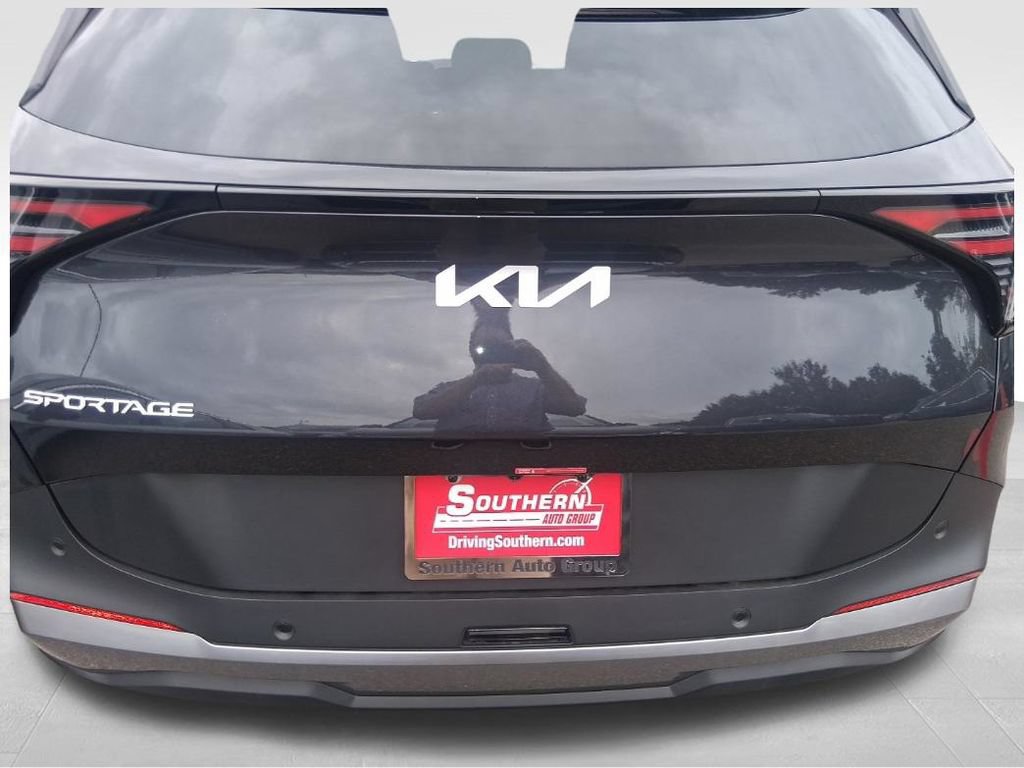 Certified 2026 Kia Sportage LX FWD image 10