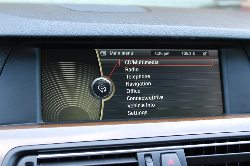 Used 2011 BMW 550i Sedan RWD image 22