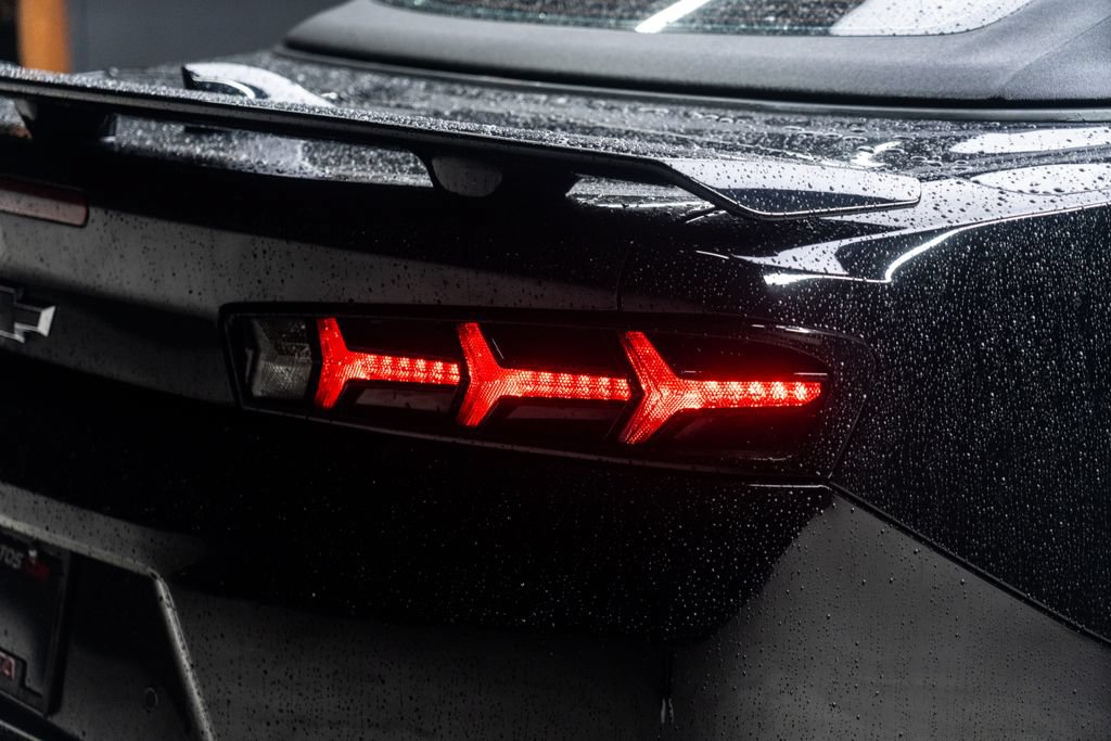 Used 2018 Chevrolet Camaro ZL1 RWD image 14