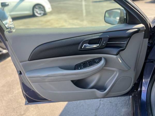 Used 2014 Chevrolet Malibu LT FWD image 9