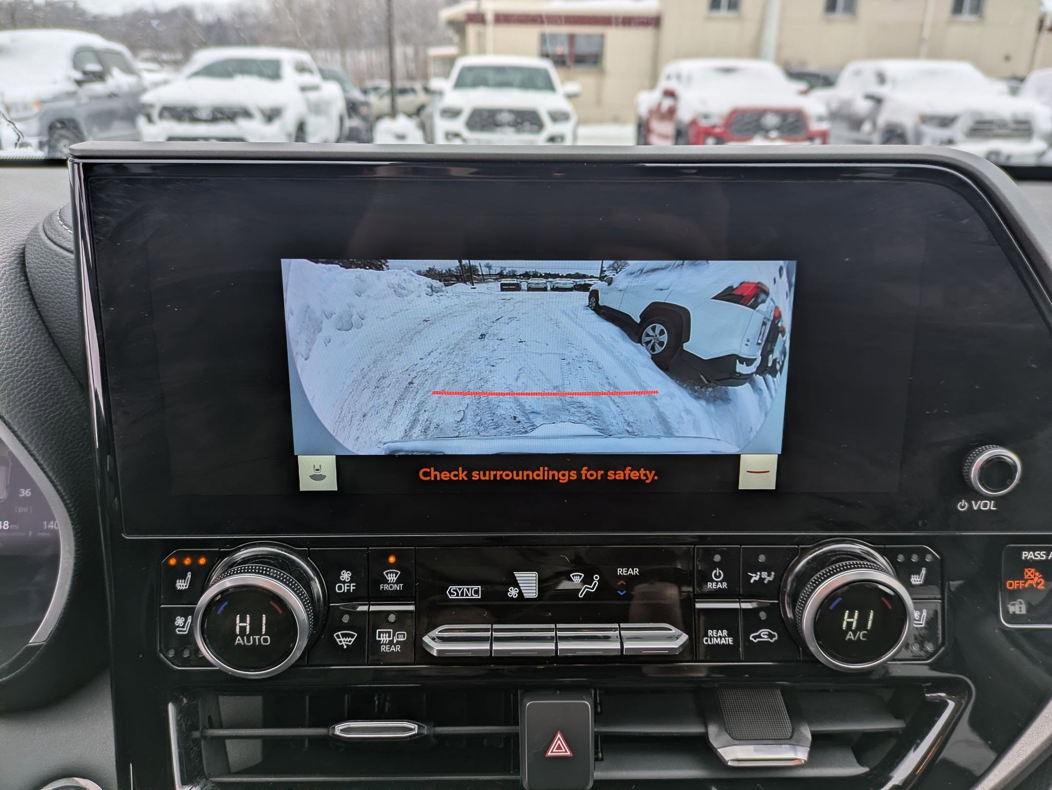 Used 2023 Toyota Highlander Limited image 12