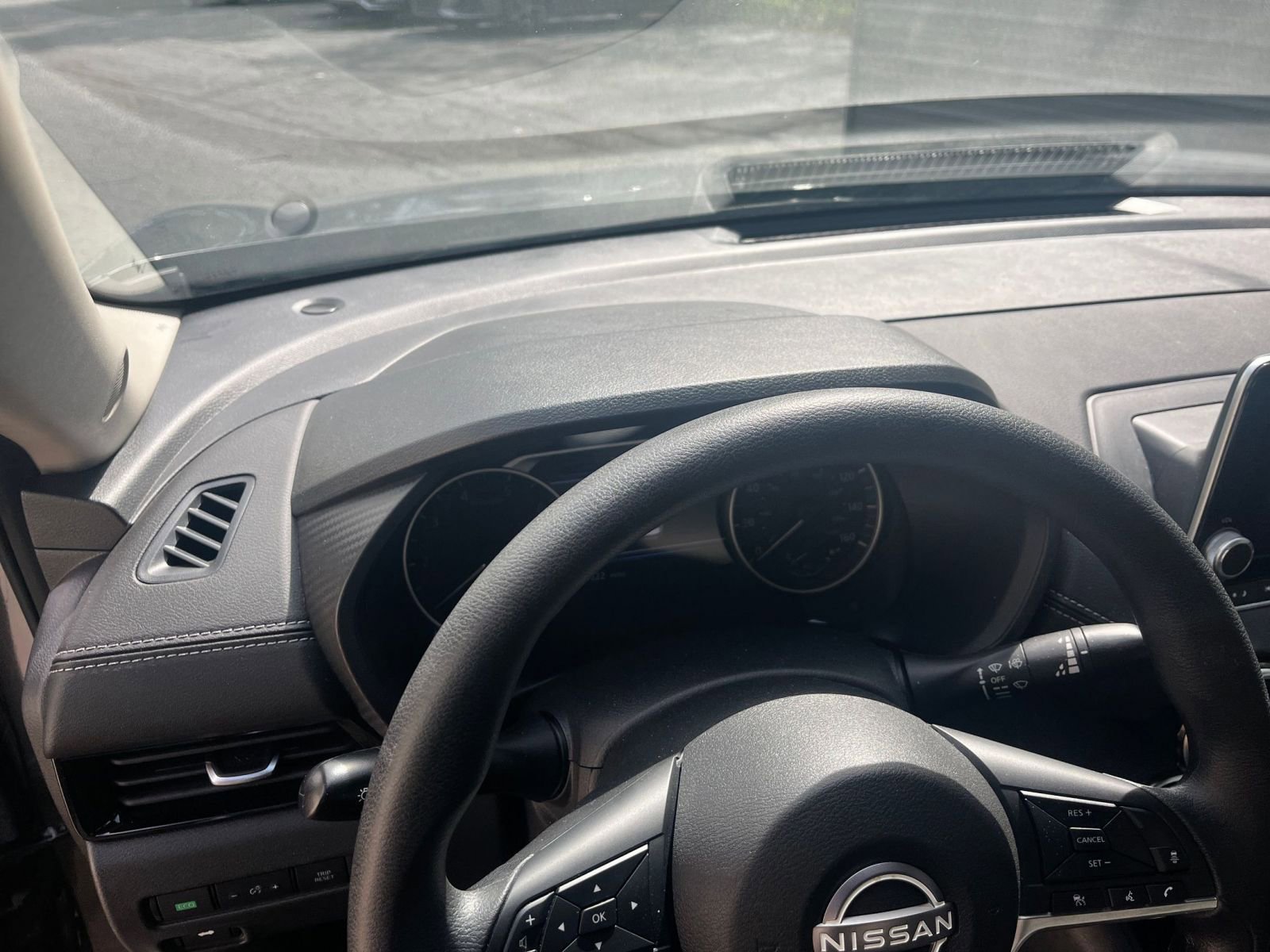 Used 2025 Nissan Sentra SV image 29