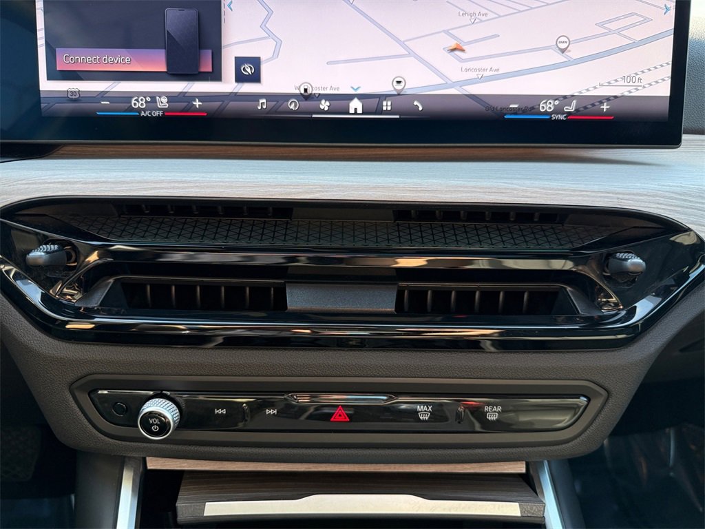 Certified 2025 BMW 330i xDrive Sedan w/ Premium Package image 28