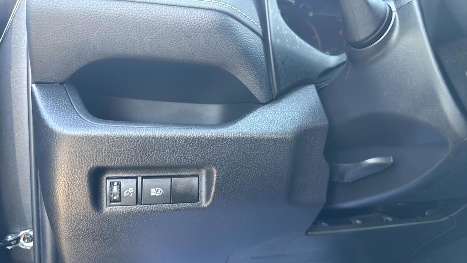 Used 2024 Toyota RAV4 LE FWD image 18