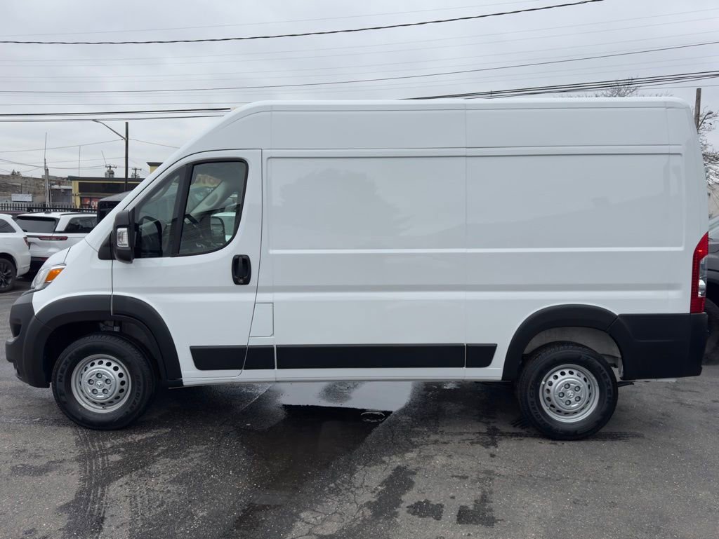 Used 2025 RAM ProMaster 2500 image 4
