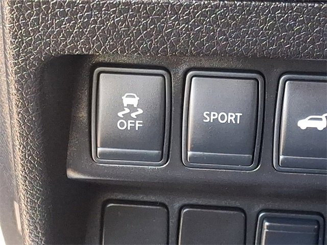 Used 2014 Nissan Rogue SL image 24