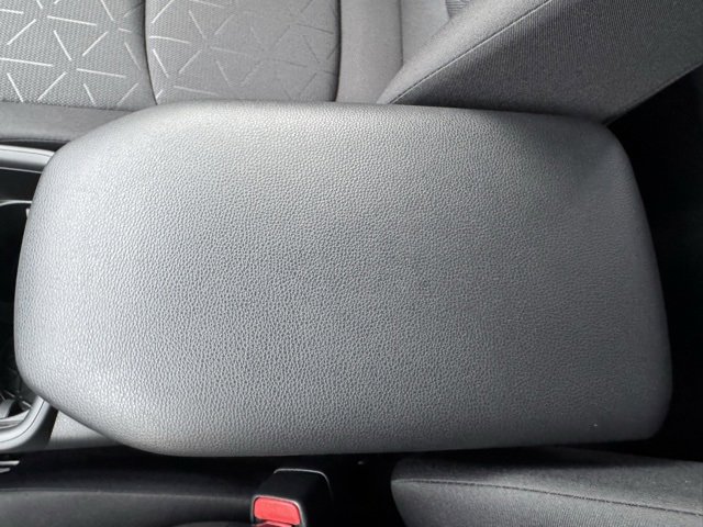 Used 2025 Toyota RAV4 XLE image 17