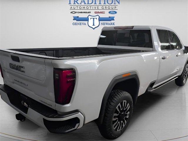 Used 2024 GMC Sierra 3500 Denali Ultimate image 4