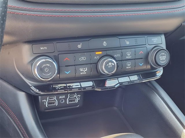 Used 2023 Dodge Durango GT image 11