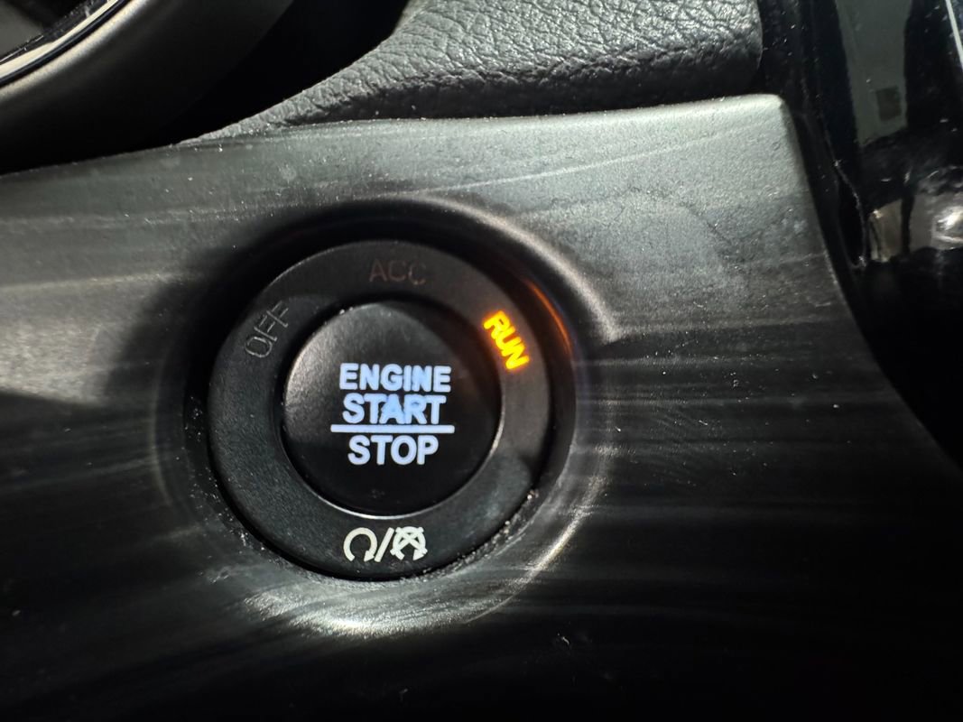 Used 2020 Jeep Grand Cherokee Altitude image 23