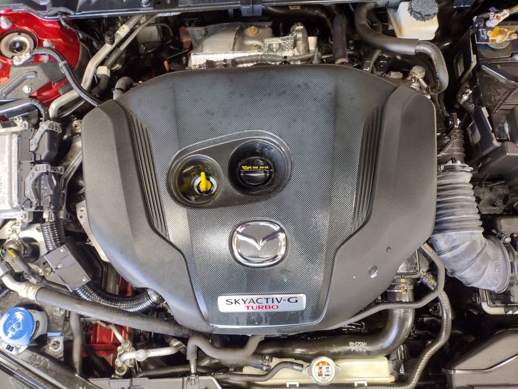 Used 2021 MAZDA MAZDA3 Hatchback w/Premium Plus Pkg image 7