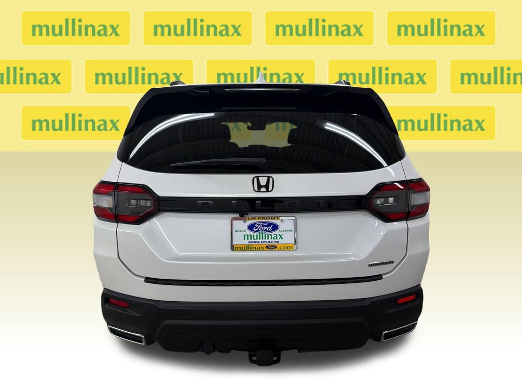 Used 2023 Honda Pilot Touring image 6