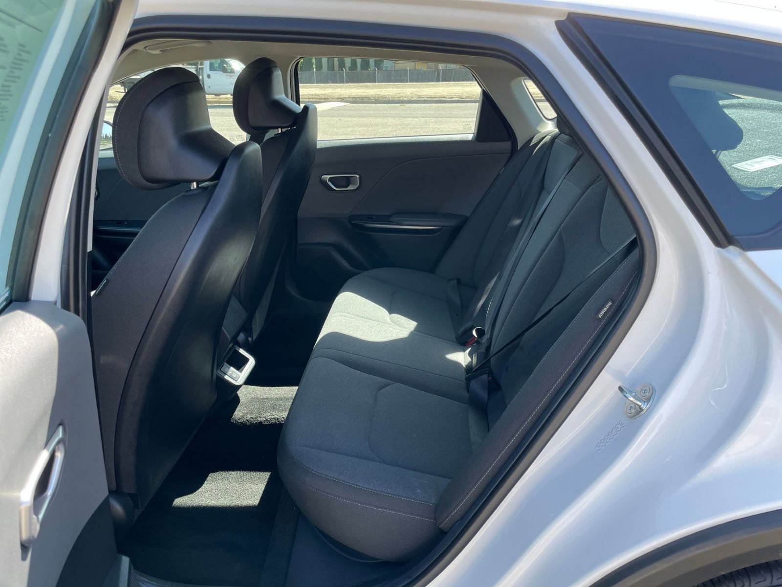 Used 2025 Kia K4 LXS image 25