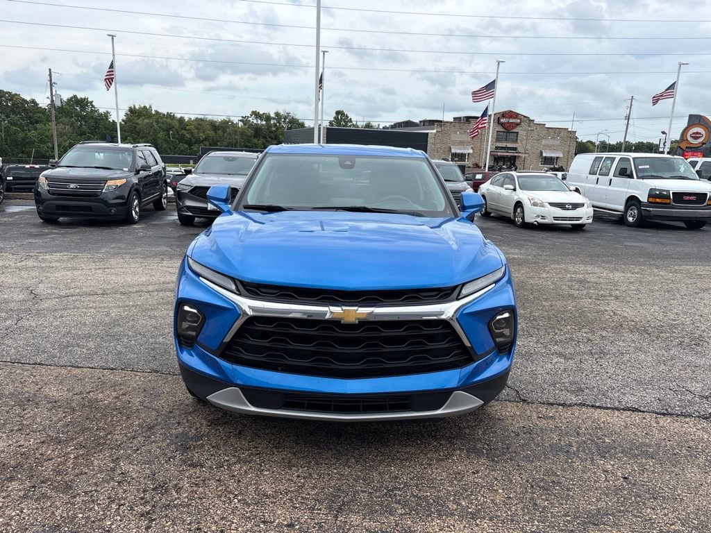 Used 2024 Chevrolet Blazer LT FWD image 2