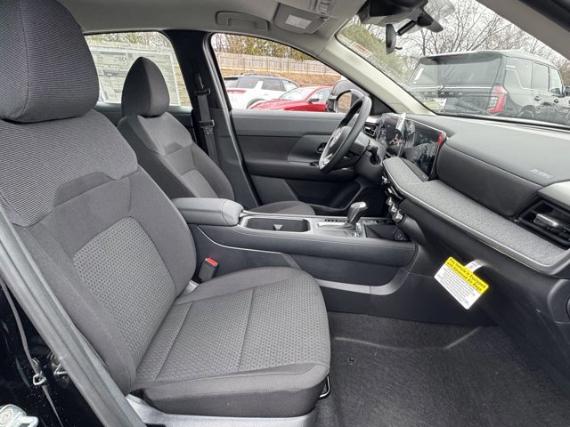 New 2026 Nissan Kicks S image 7