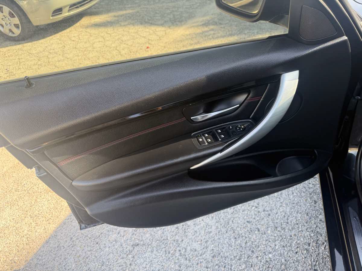 Used 2016 BMW 328i Sedan RWD image 9