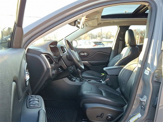 Used 2021 Jeep Cherokee Limited image 14