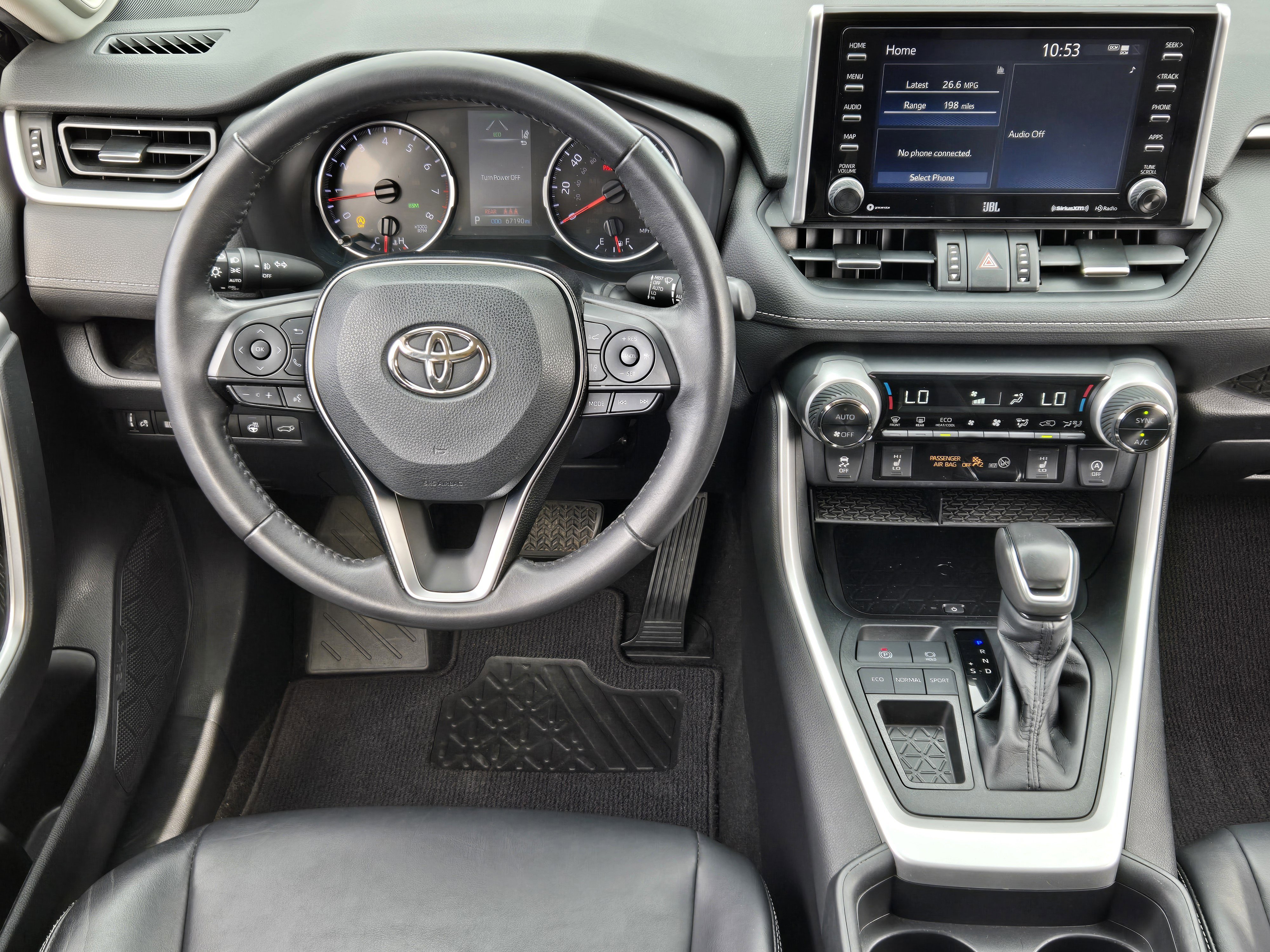 Used 2020 Toyota RAV4 XLE Premium image 32