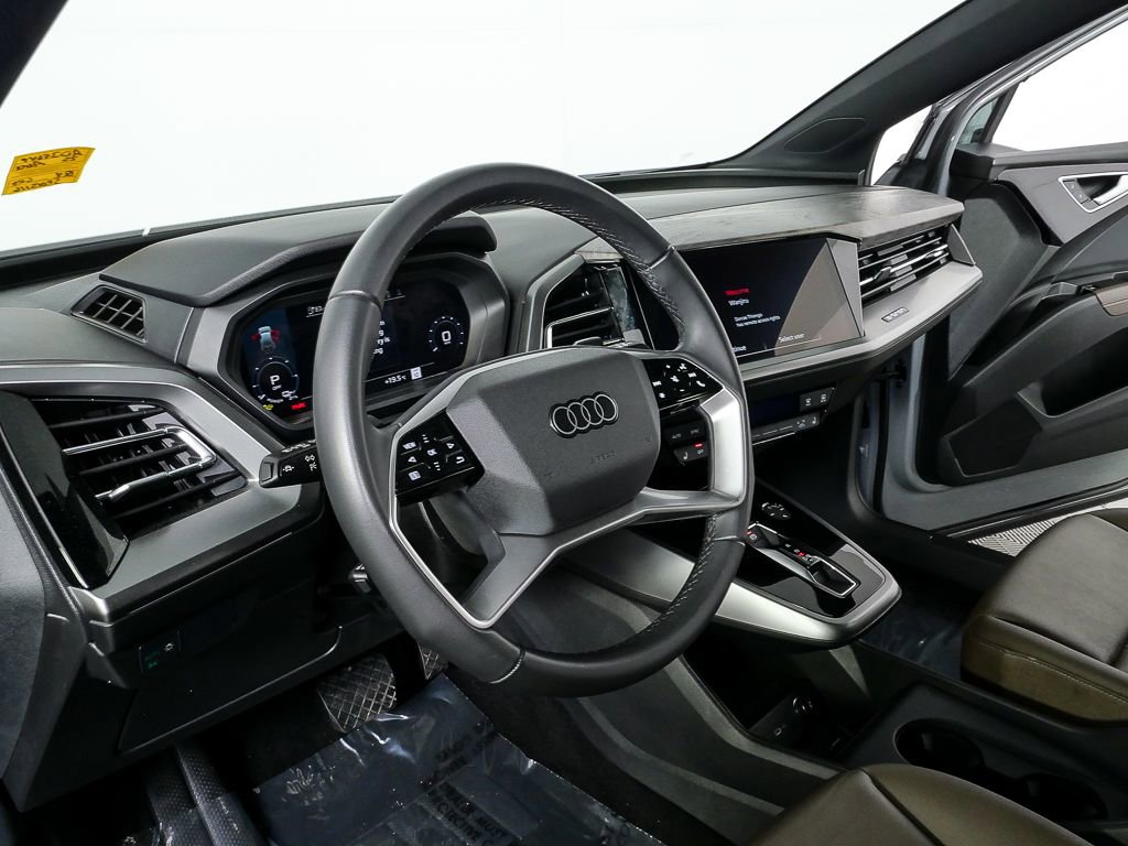 Certified 2025 Audi Q4 e-tron Premium w/ Convenience Package image 4