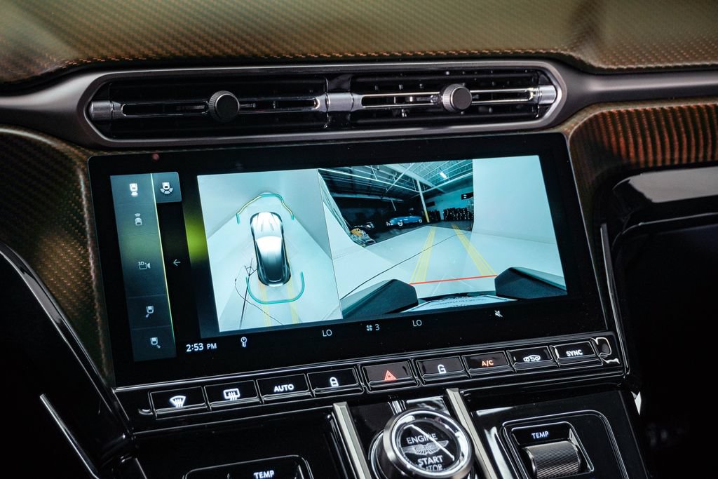 Used 2026 Aston Martin V8 Vantage Coupe RWD image 28