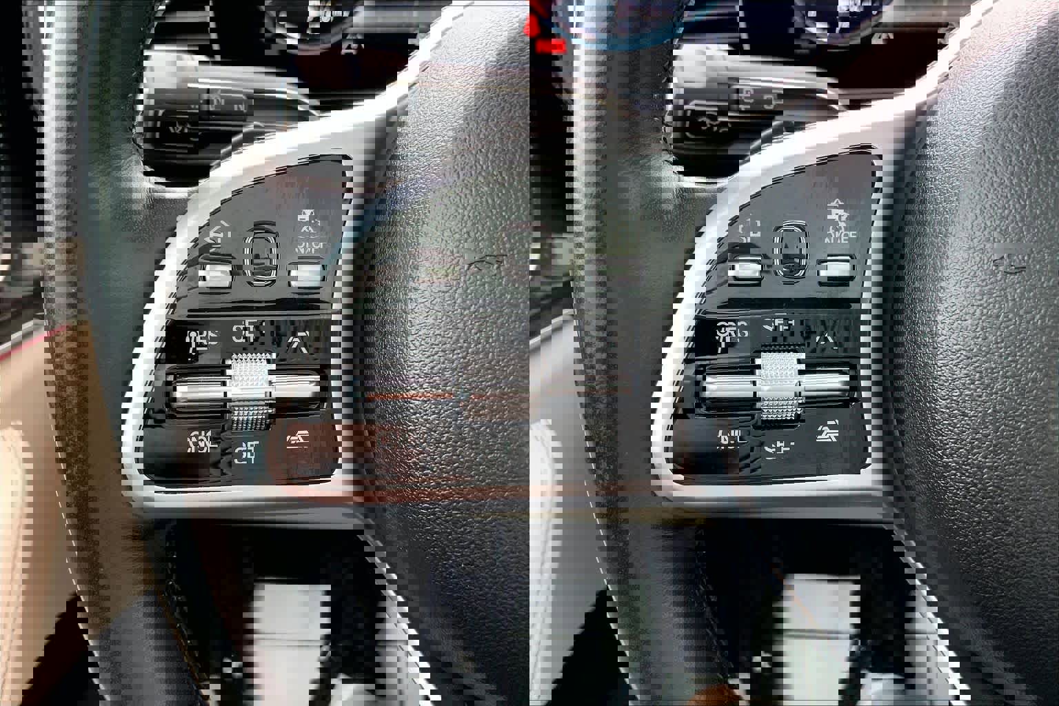 Used 2021 Mercedes-Benz GLS 450 4MATIC image 24