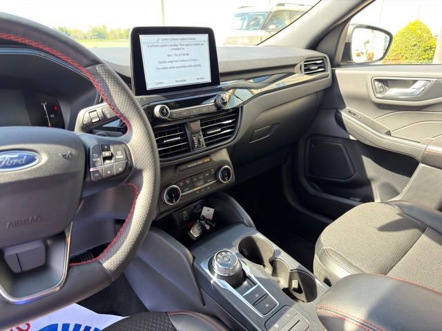 Certified 2025 Ford Escape ST-Line w/ Cold Weather Package AWD/4WD image 14