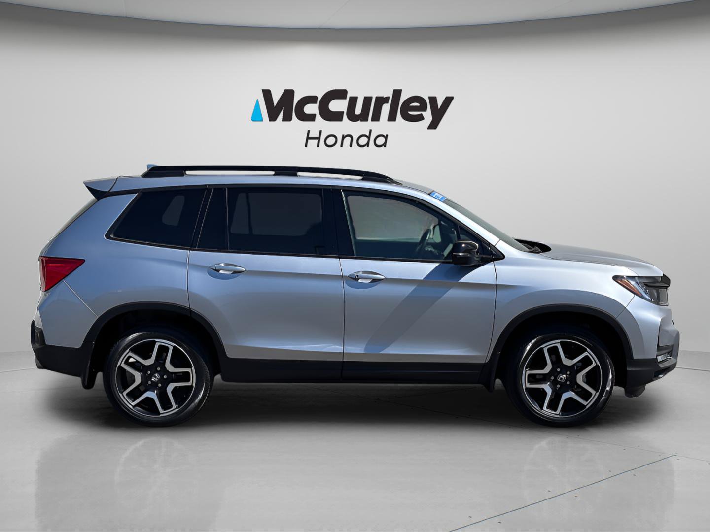 Certified 2023 Honda Passport Elite image 2