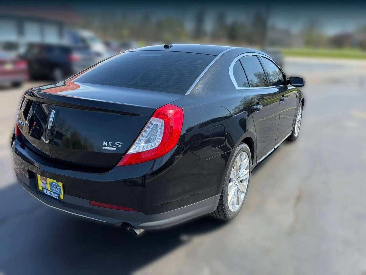 Used 2013 Lincoln MKS AWD image 7
