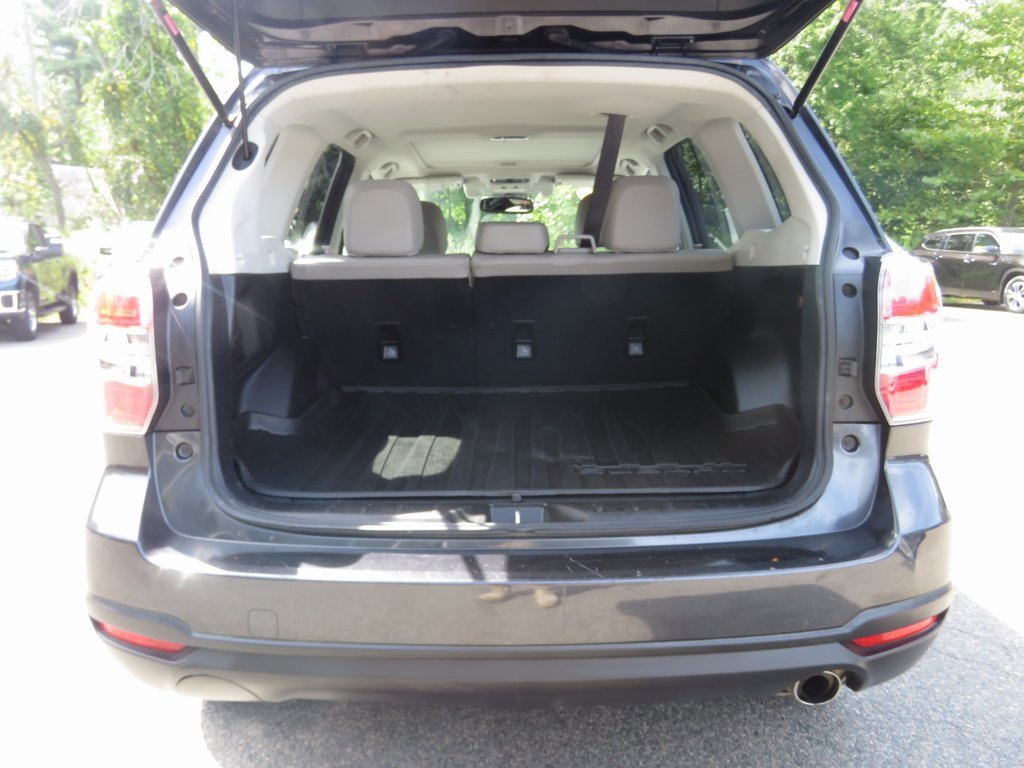Used 2016 Subaru Forester 2.5i Touring w/ Eyesight & Navigation System image 18