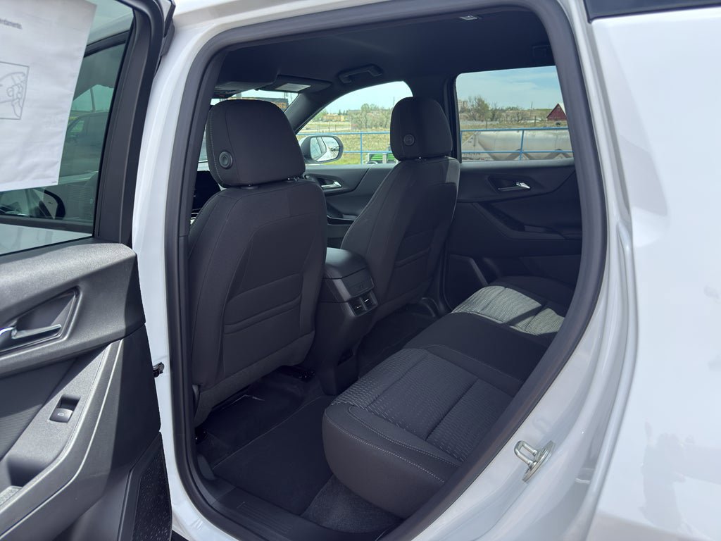 New 2026 Chevrolet Equinox LT AWD/4WD image 15