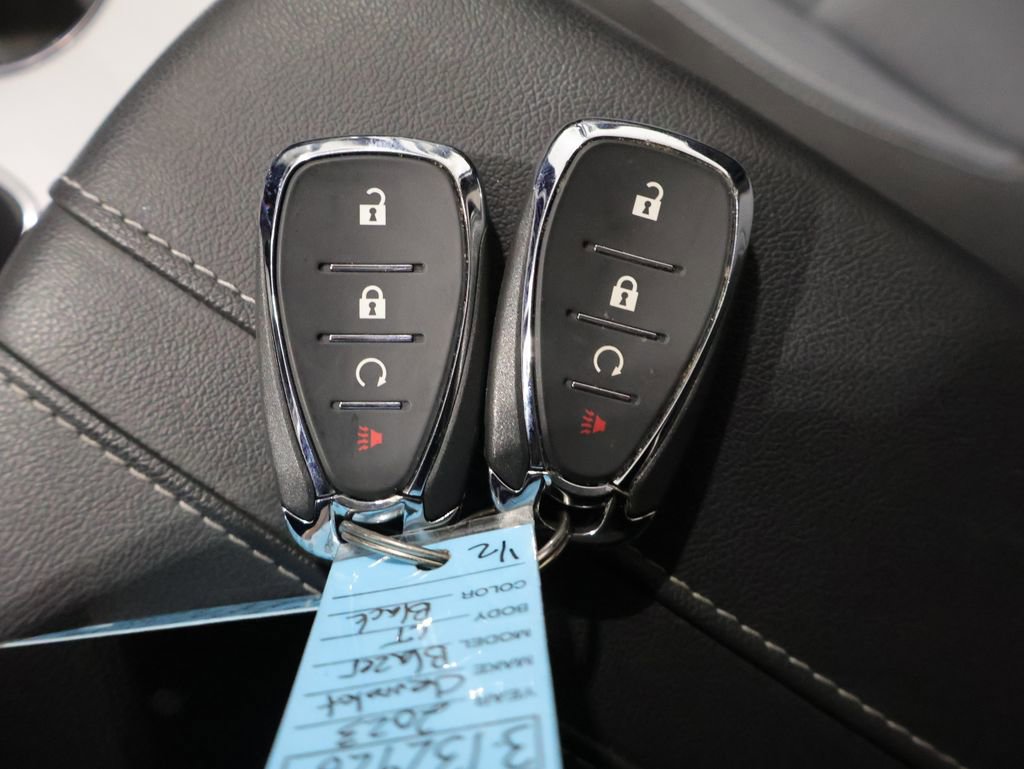 Used 2023 Chevrolet Blazer LT image 25