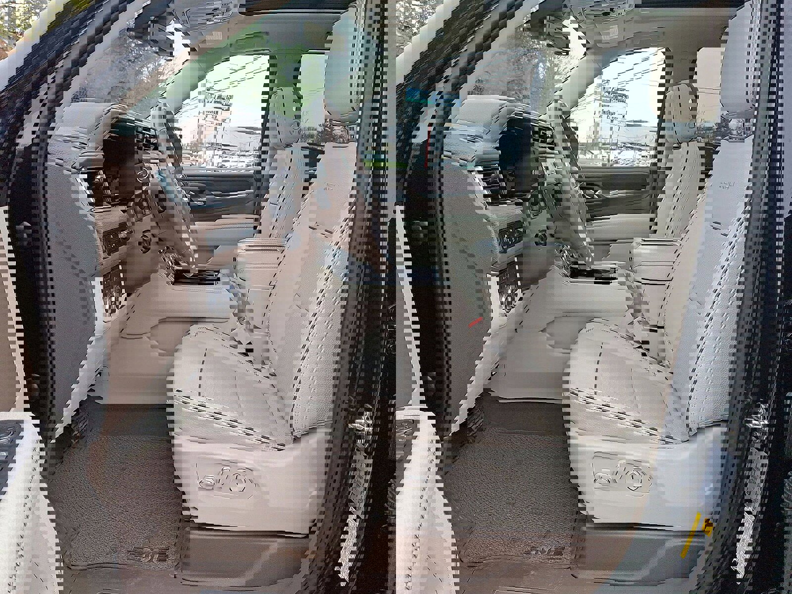 Certified 2023 GMC Yukon Denali image 11