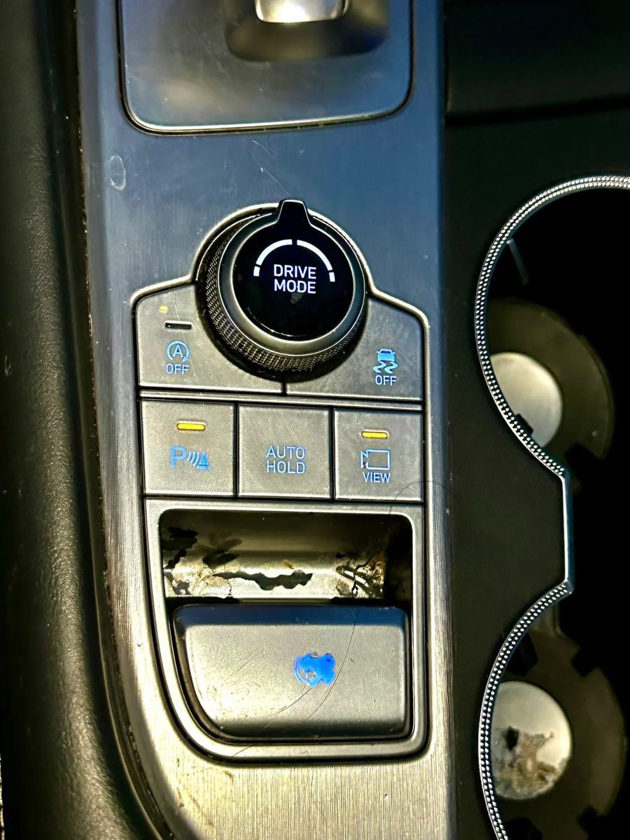 Used 2019 Genesis G70 2.0T Advanced w/ Sport Package RWD image 29