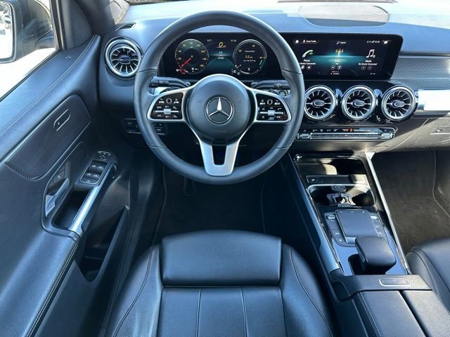 Certified 2022 Mercedes-Benz GLB 250 4MATIC w/ Premium Package Lite image 11