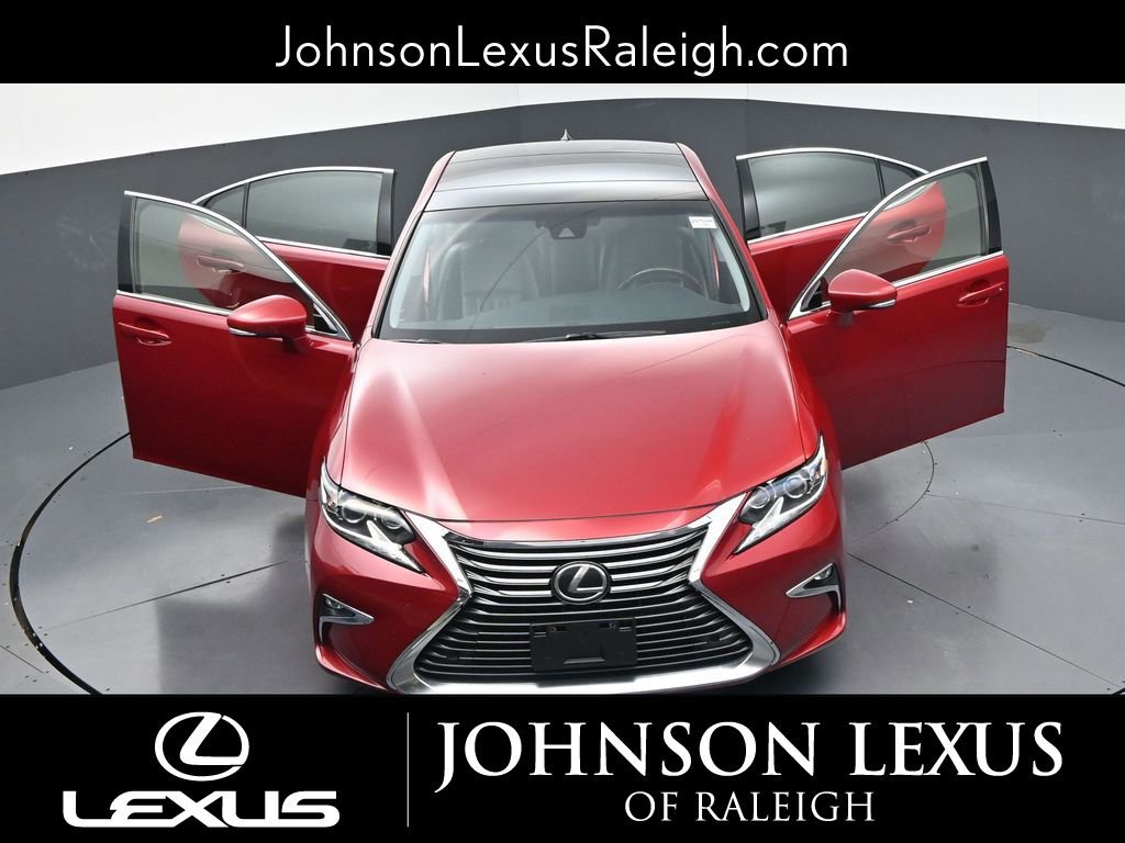 Used 2016 Lexus ES 350 w/ Luxury Package w/Wood Trim image 33