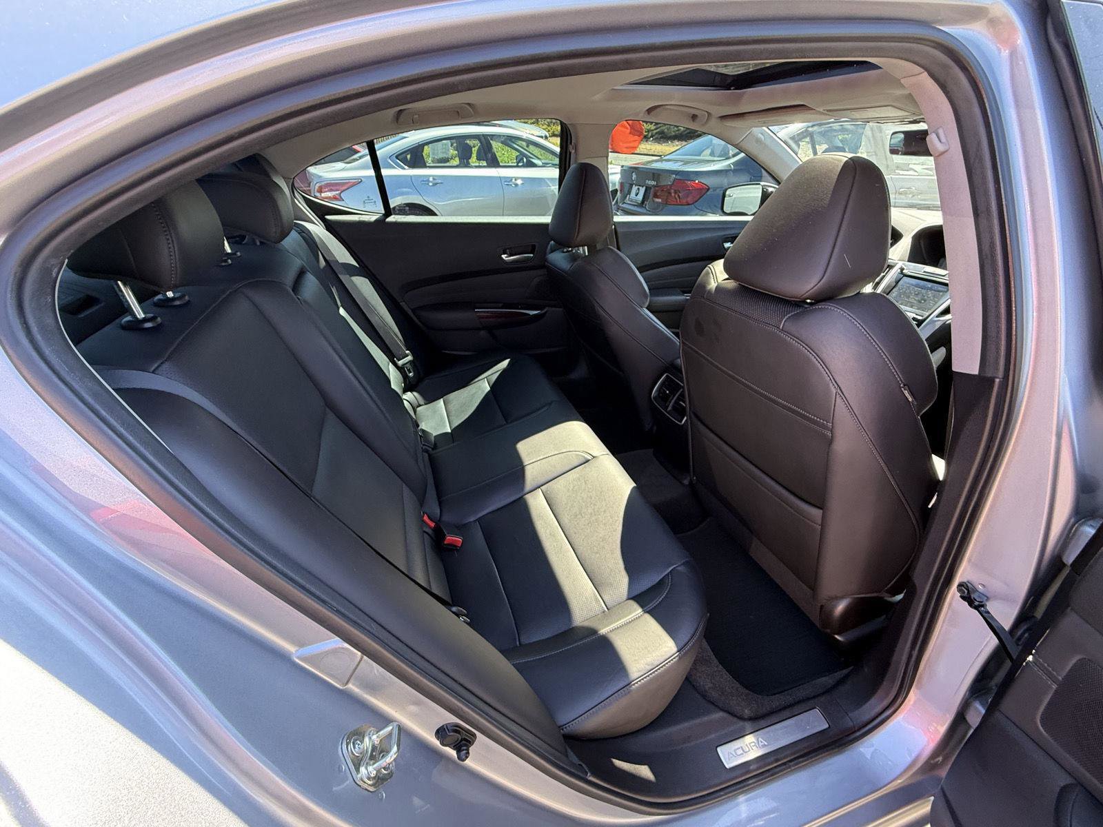 Used 2017 Acura TLX w/ Technology Package image 17