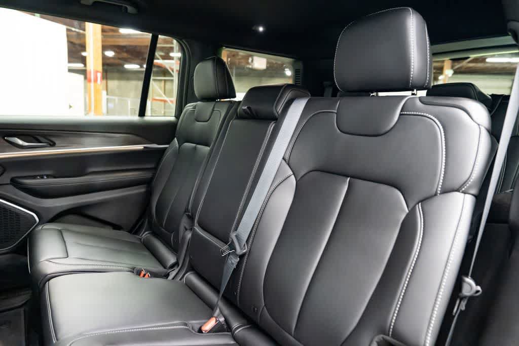 New 2026 Jeep Grand Cherokee L Limited AWD/4WD image 27