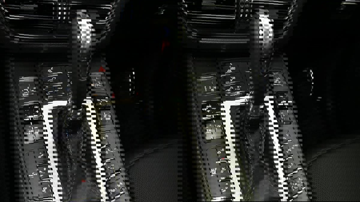 Used 2021 Porsche Macan Turbo w/ Premium Package Plus (PF0) image 7