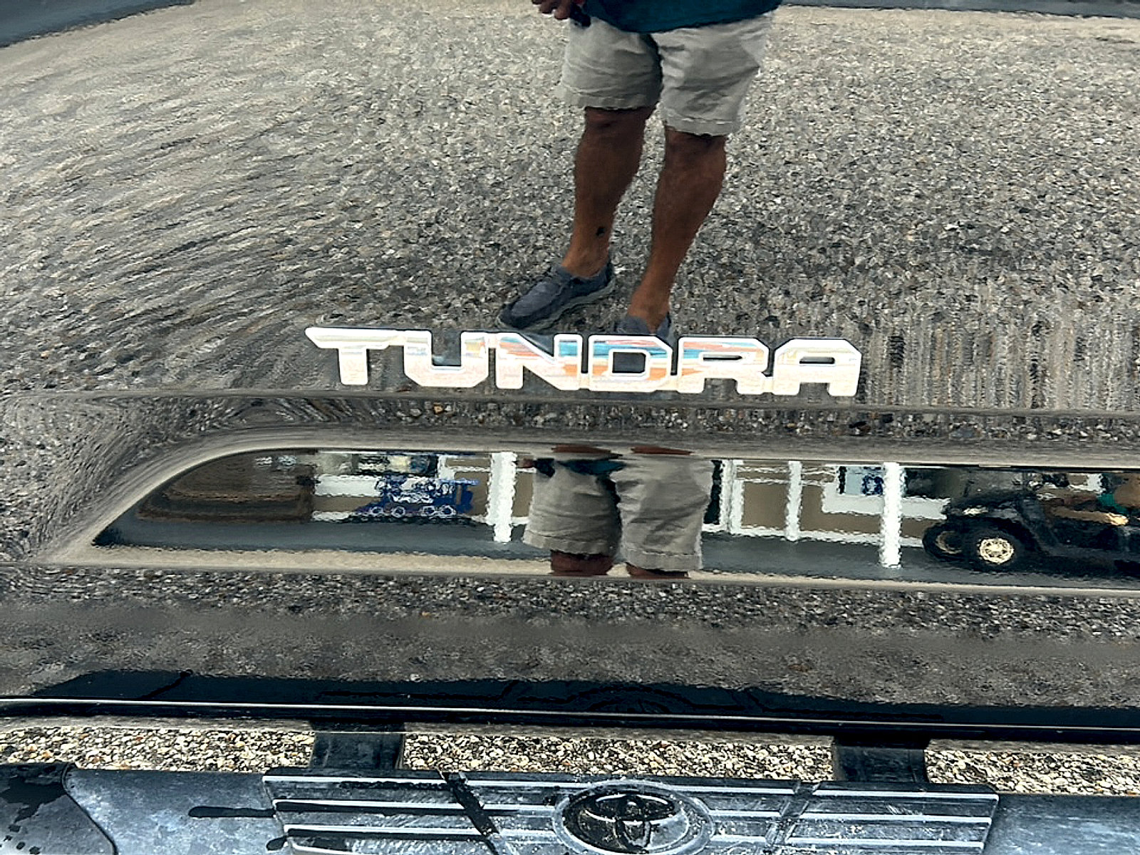 Used 2025 Toyota Tundra Limited AWD/4WD image 5