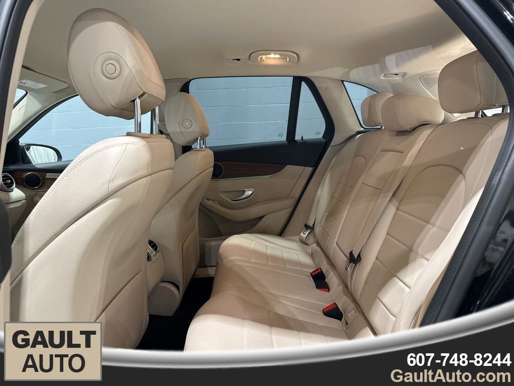 Used 2022 Mercedes-Benz GLC 300 4MATIC image 15